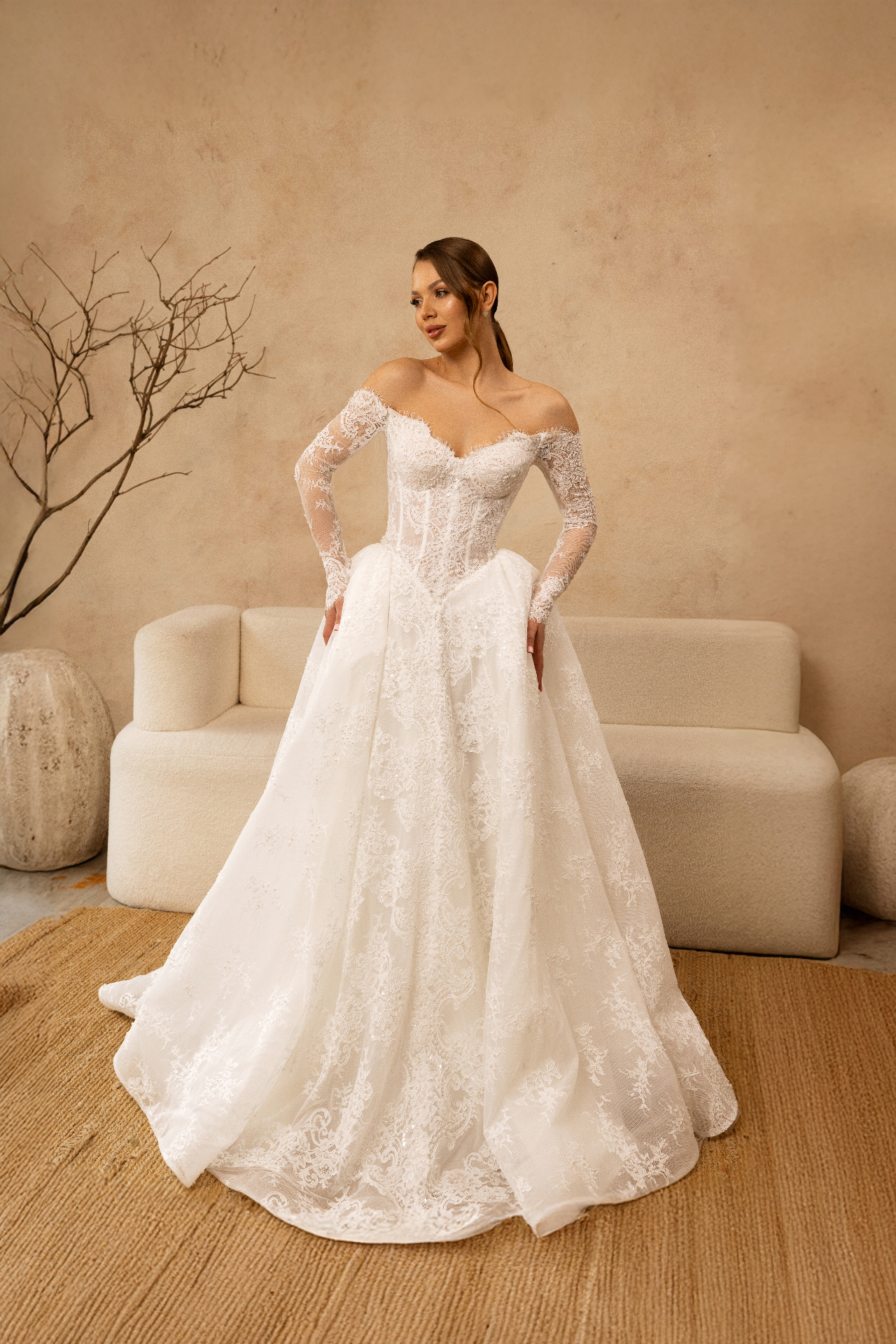 Diana — long lace sleeves full silhouette